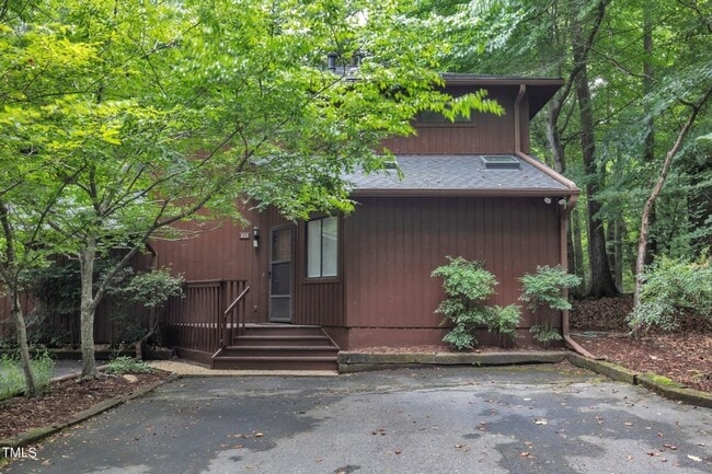 Building Photo - 213 Deepwood Rd