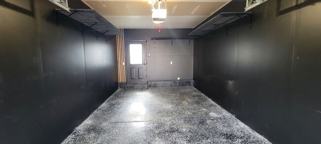 Building Photo - $1,000 Amazon Gift Card Upon Move-In | Spacious 3 Bed / 2.5 Bath Home in South Weber