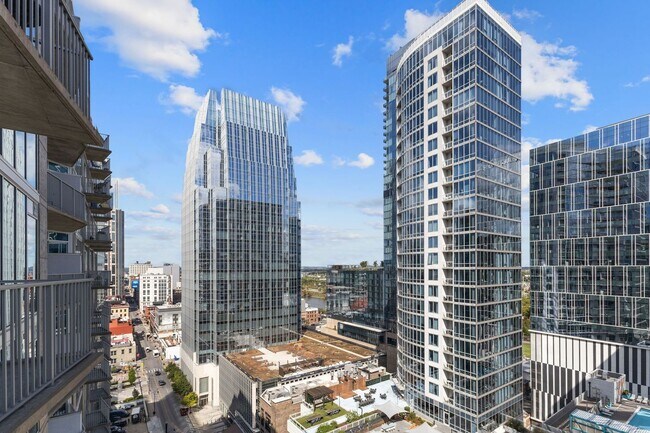 Building Photo - Fully Furnished SoBro Condo At Encore