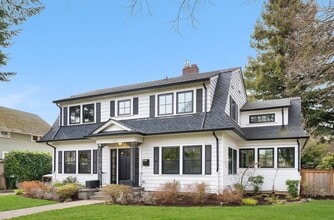 Building Photo - 2835 NE 40th Ave