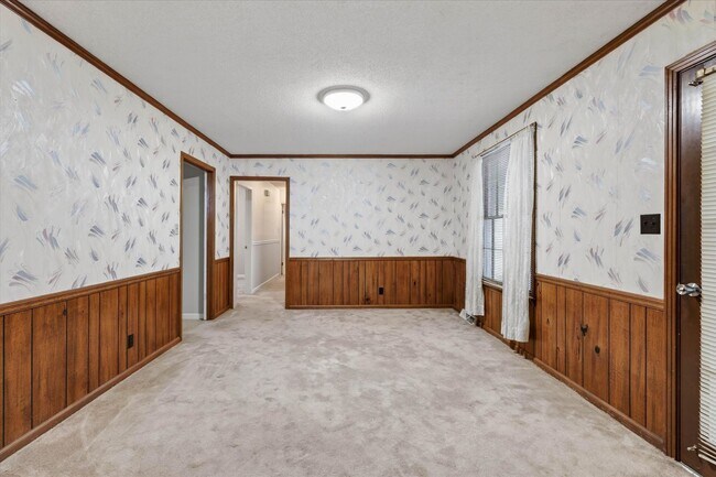 Building Photo - 2 Bedroom Dog Friendly Home For Rent With Large Bonus Room!