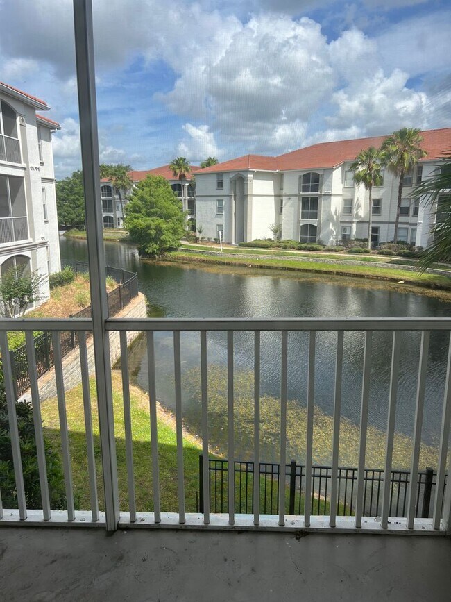 Building Photo - Maitland Area 2/2 Condo with Water View