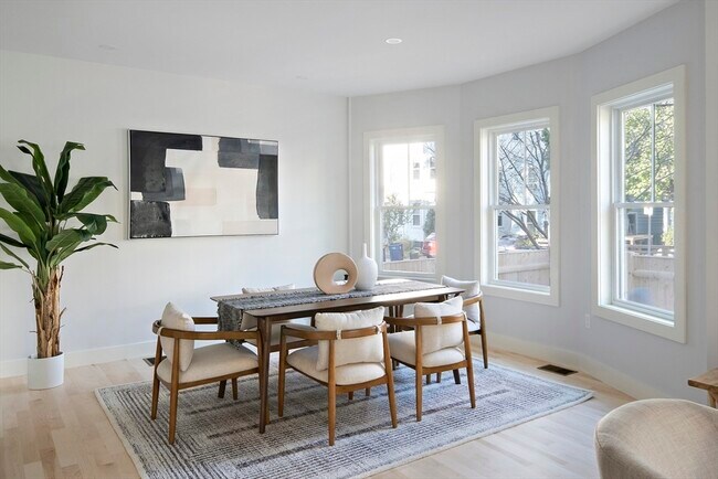 Building Photo - 315 Pearl St