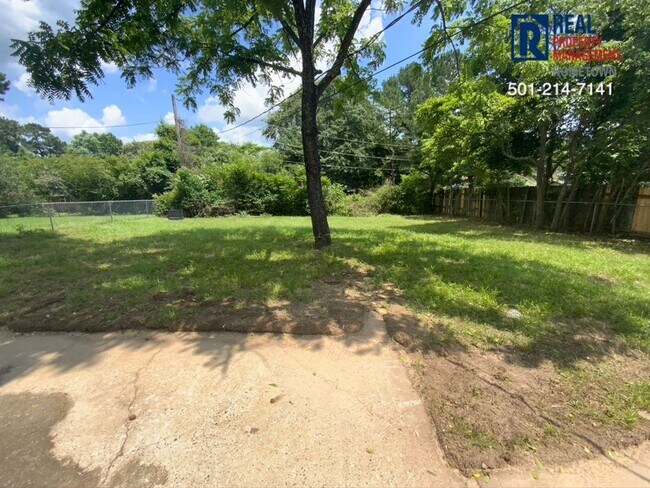 Building Photo - 13601 Eagle Hawk Dr