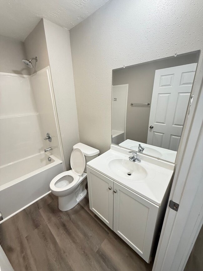 Building Photo - 3 Bed 2 Bath Springfield, MO
