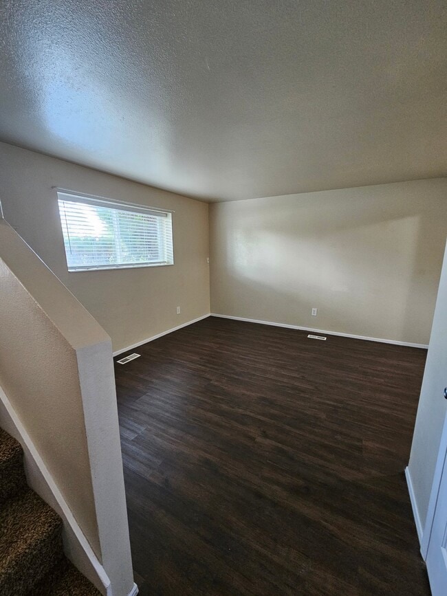 Building Photo - 3963 Dimrall Dr