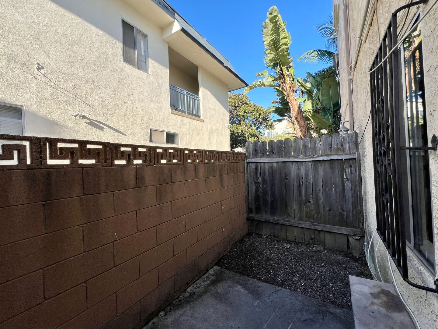 Building Photo - 3735 S Canfield Ave