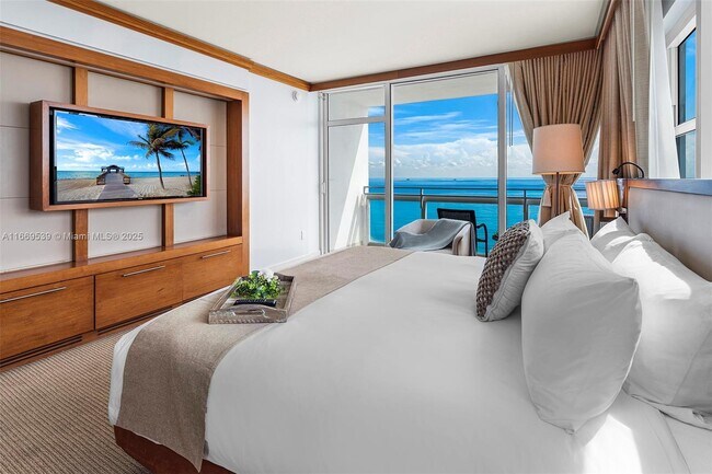 Building Photo - 6801 Collins Ave