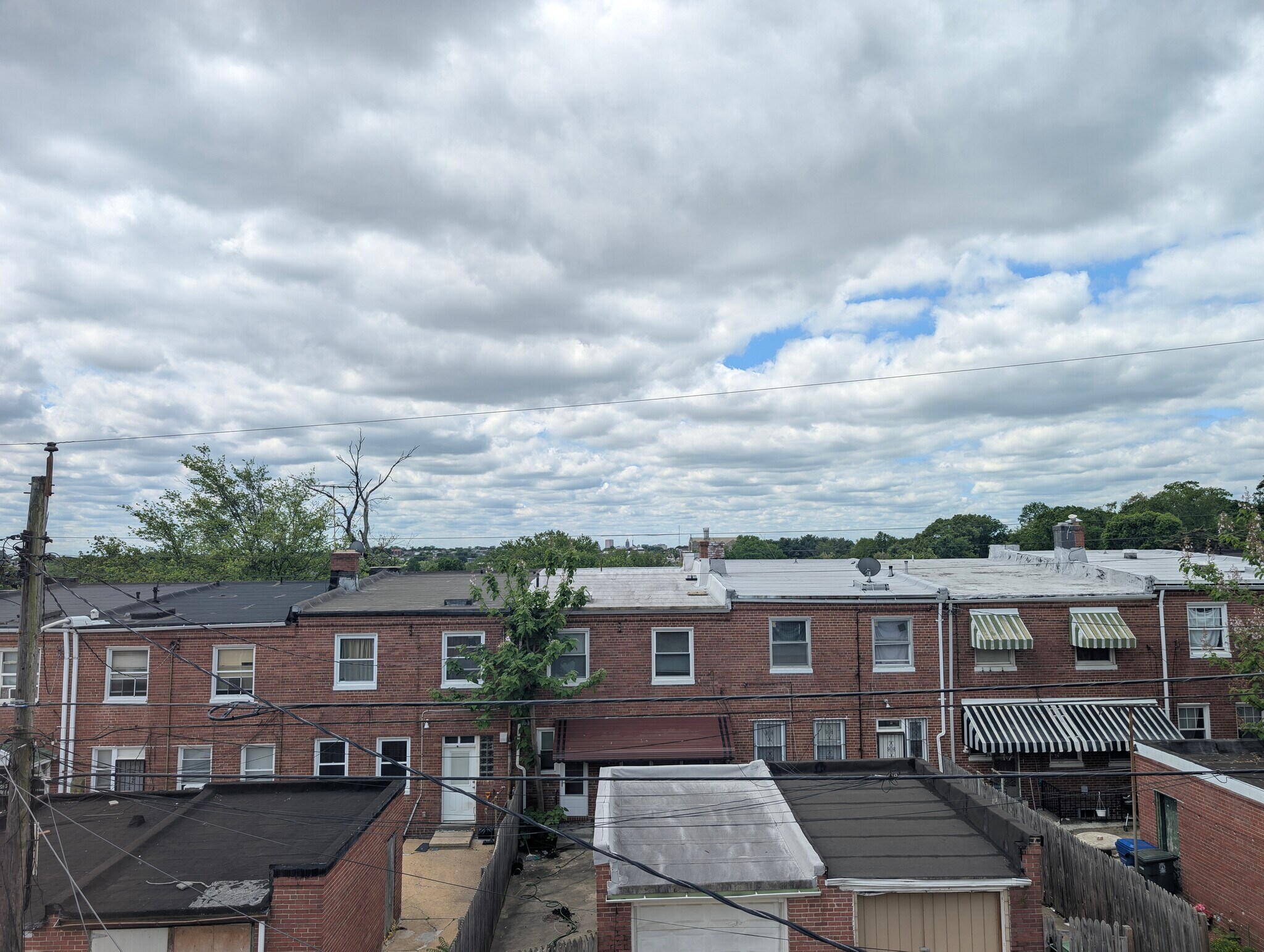 Building Photo - 4211 Sheldon Ave