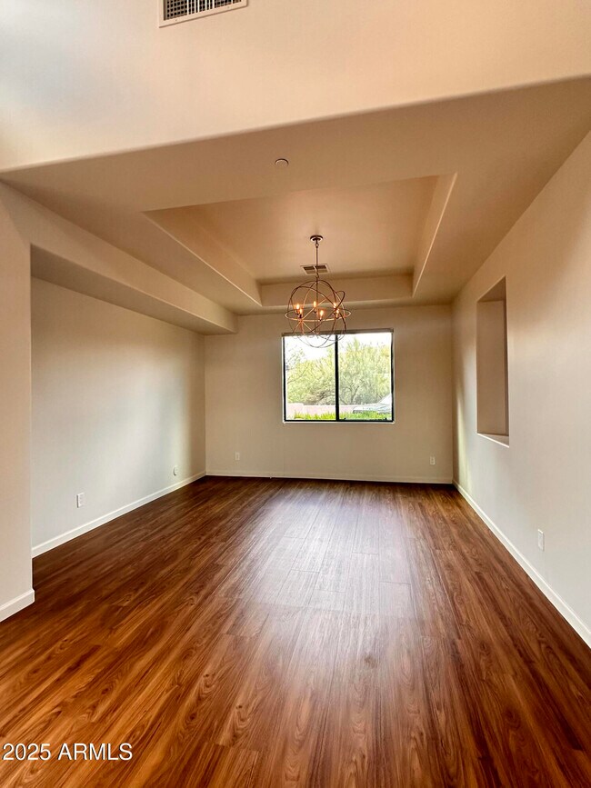Building Photo - 9671 E Horizon Dr