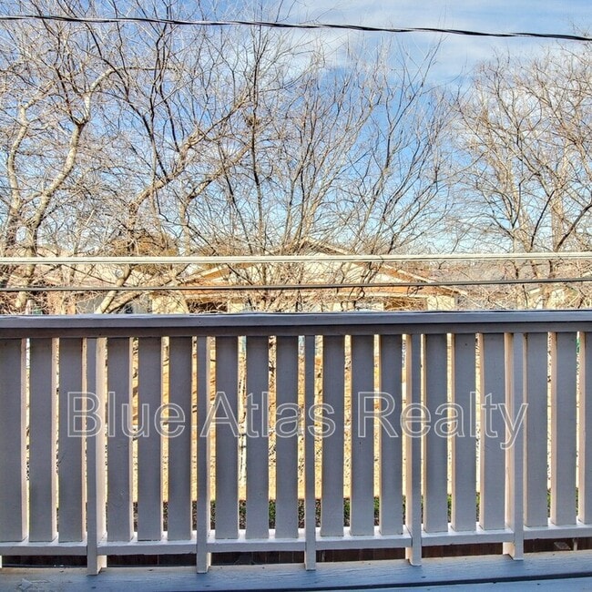 Building Photo - 4816 Wellesley Ave