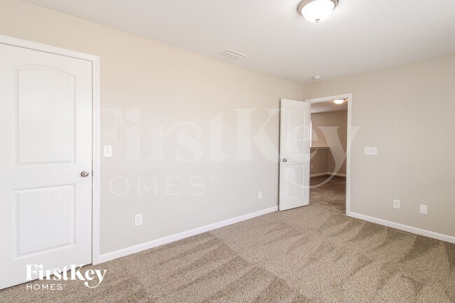 Building Photo - 5112 Shorthorn Way