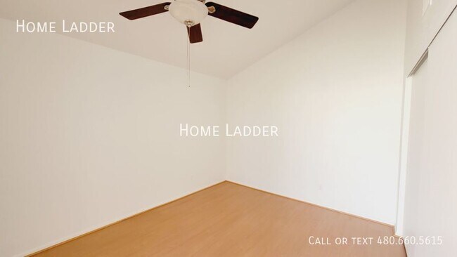 Building Photo - Spacious Townhouse in Tempe!