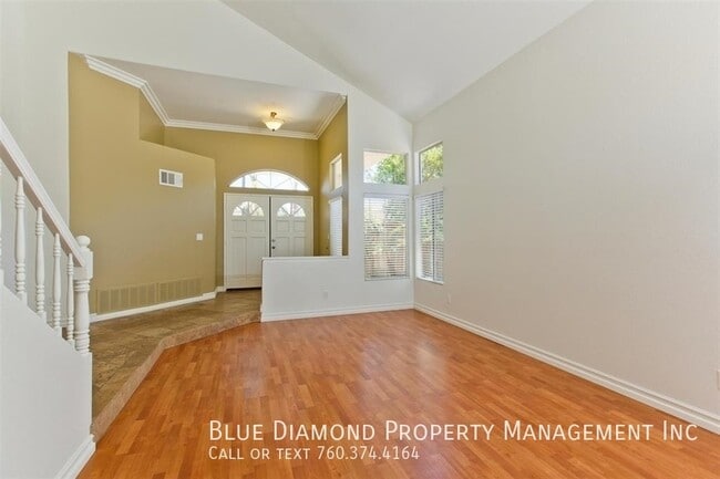 Building Photo - 801 Mosaic Cir