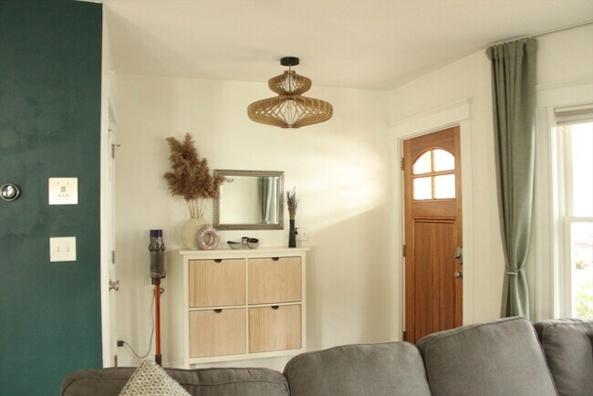 Building Photo - 11 Silvey Pl