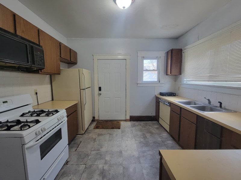 Building Photo - 55 Cotter Ave