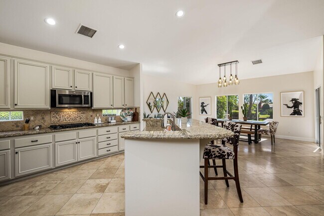 Building Photo - 45168 Coeur Dalene Dr
