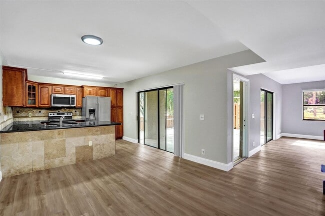 Building Photo - 4872 NW 95th Ave