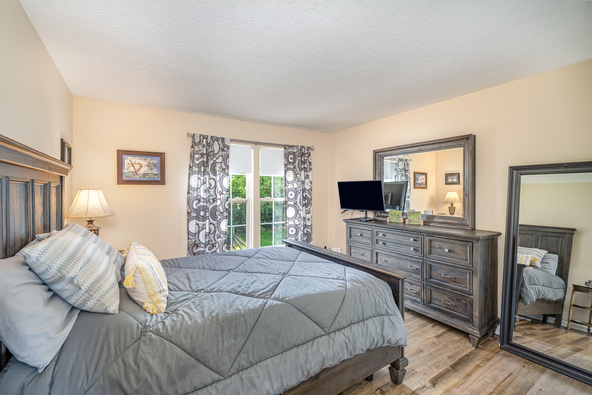 Building Photo - 451 Indian Lake Dr