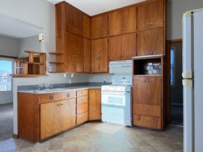 Building Photo - 2 Bedroom Home in a Quiet East End Location