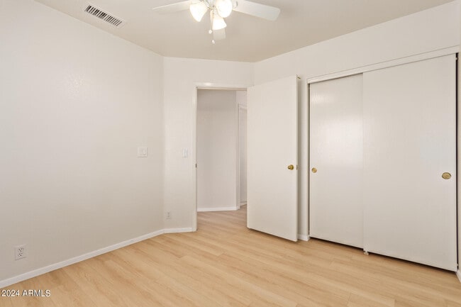 Building Photo - 3224 E Escuda Rd