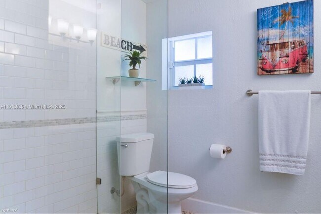 Building Photo - 7611 Abbott Ave