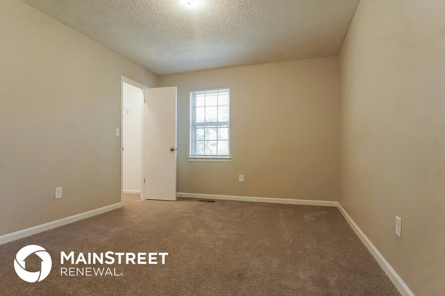 Building Photo - 1299 Glenridge Ln