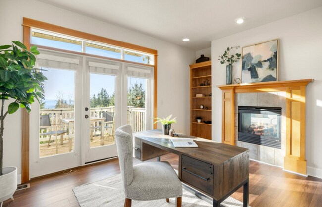 Building Photo - Spacious Happy Valley 4 Bedroom + Office Home with Valley Views, 3-Car Garage & Entertainer’s Bac...
