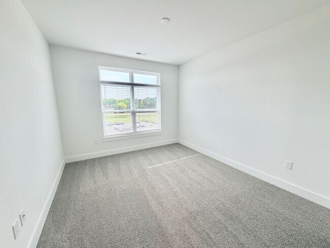 Building Photo - Beautiful NEW 2-Bed, 2- Bath Apartment in Rock Hill!