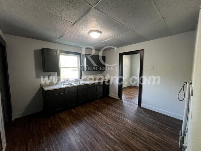 Building Photo - 1224 Williams-E