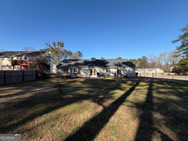 Building Photo - 3573 Clearview Dr