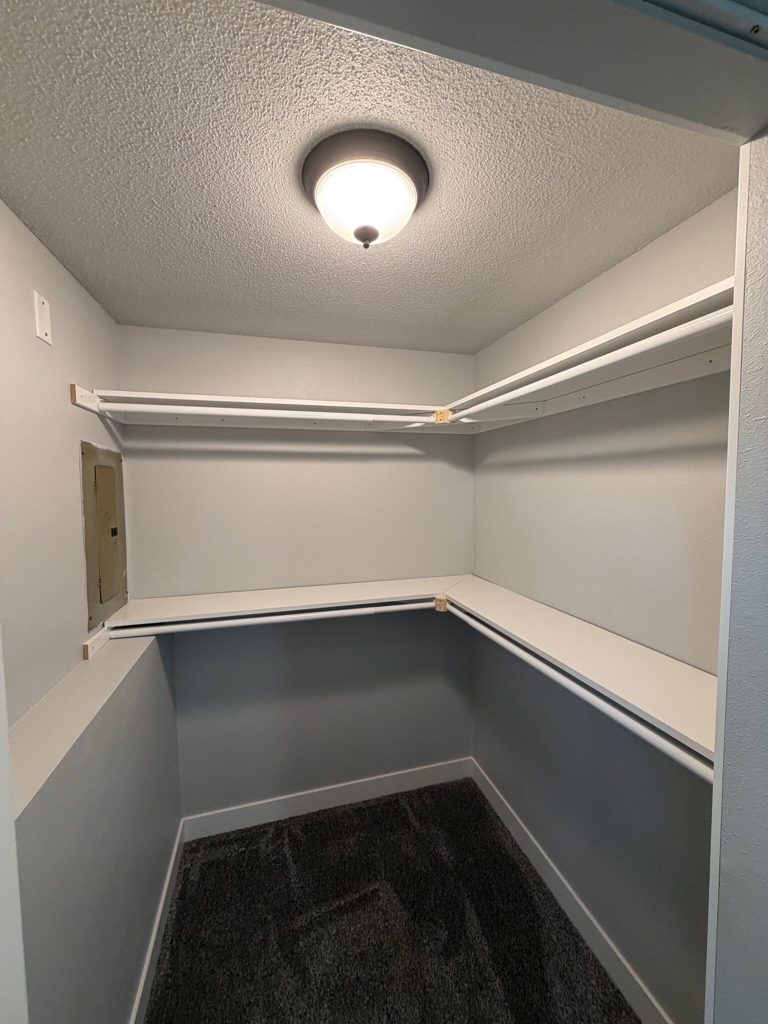 Building Photo - 1413 Charles St