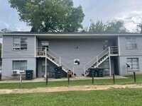 Building Photo - Charming 2 Bedroom Apartment Western Side of Birmingham