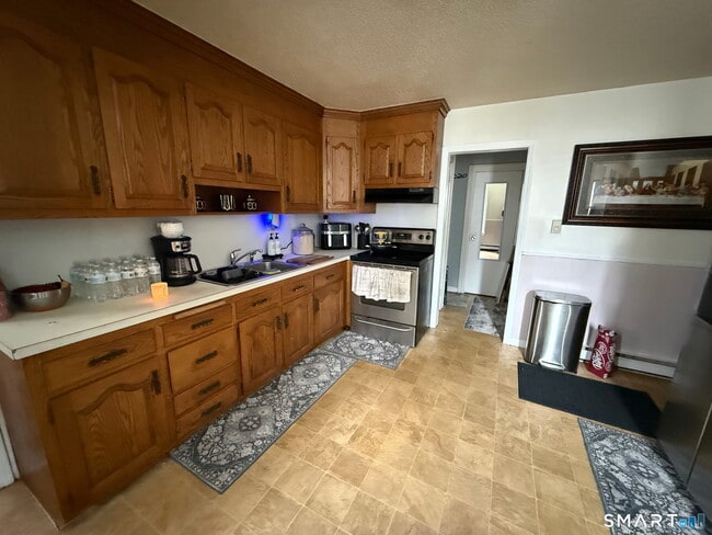 Building Photo - 381 Ellis St