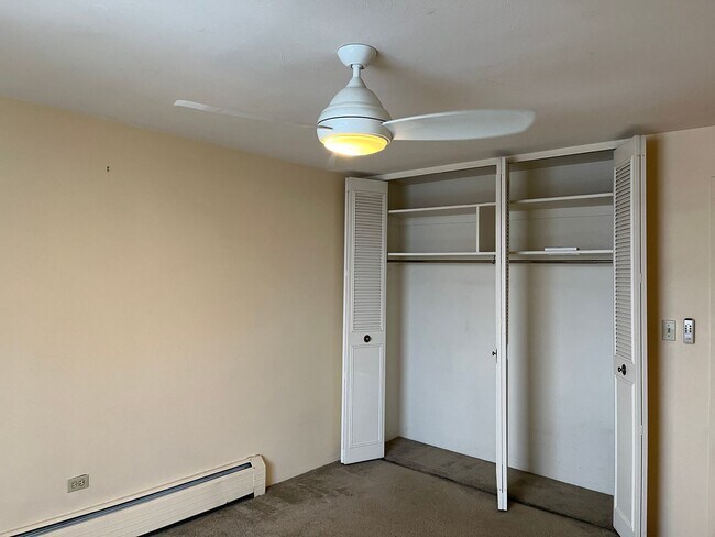 Building Photo - 4600 E Asbury Cir
