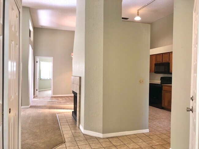 Building Photo - Available for move in February 2026!! Nice corner 2bed/2bath condo on 2nd floor with a spacious b...