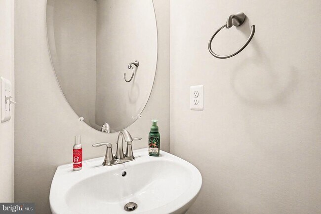 Building Photo - 15540 Smoke Box Way