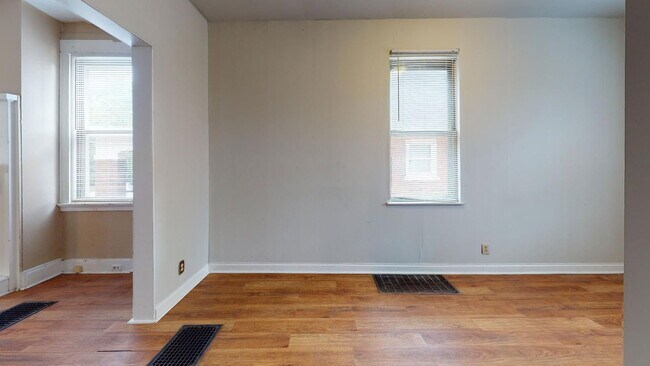 Building Photo - 2305 Rohs St