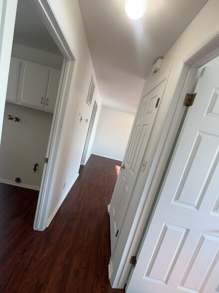 Building Photo - 351 Park Creeke Ln