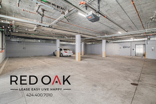 Building Photo - 3910 Kentucky Dr