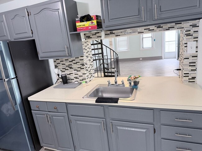 Building Photo - Bridesburg 3 BDR 1.5 Ba home available for RENT!