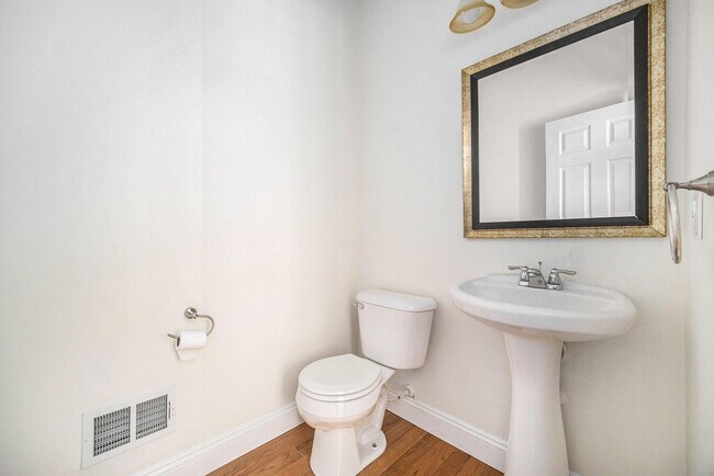 Building Photo - 3029 Aspen Lane