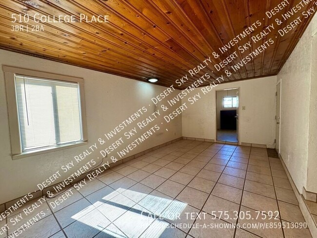 Building Photo - 510 College Pl