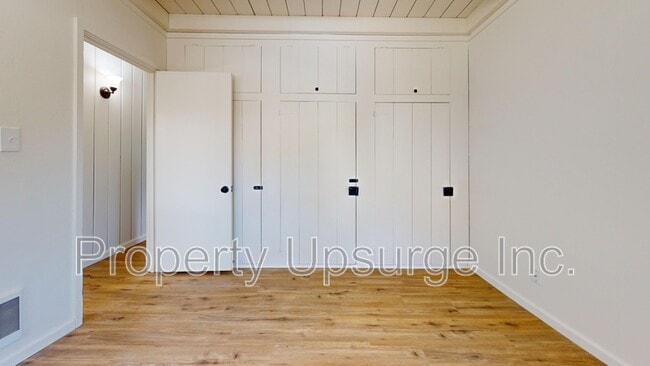 Building Photo - 1167 Orange Ave