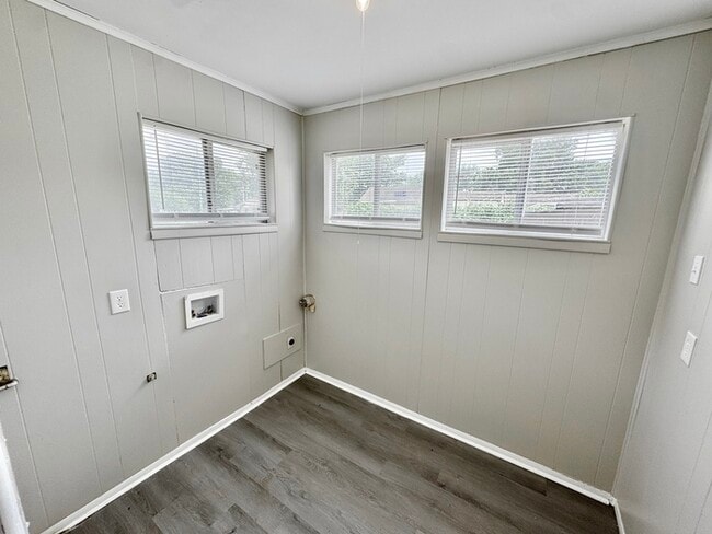 Building Photo - 4615 Lawrence Rd
