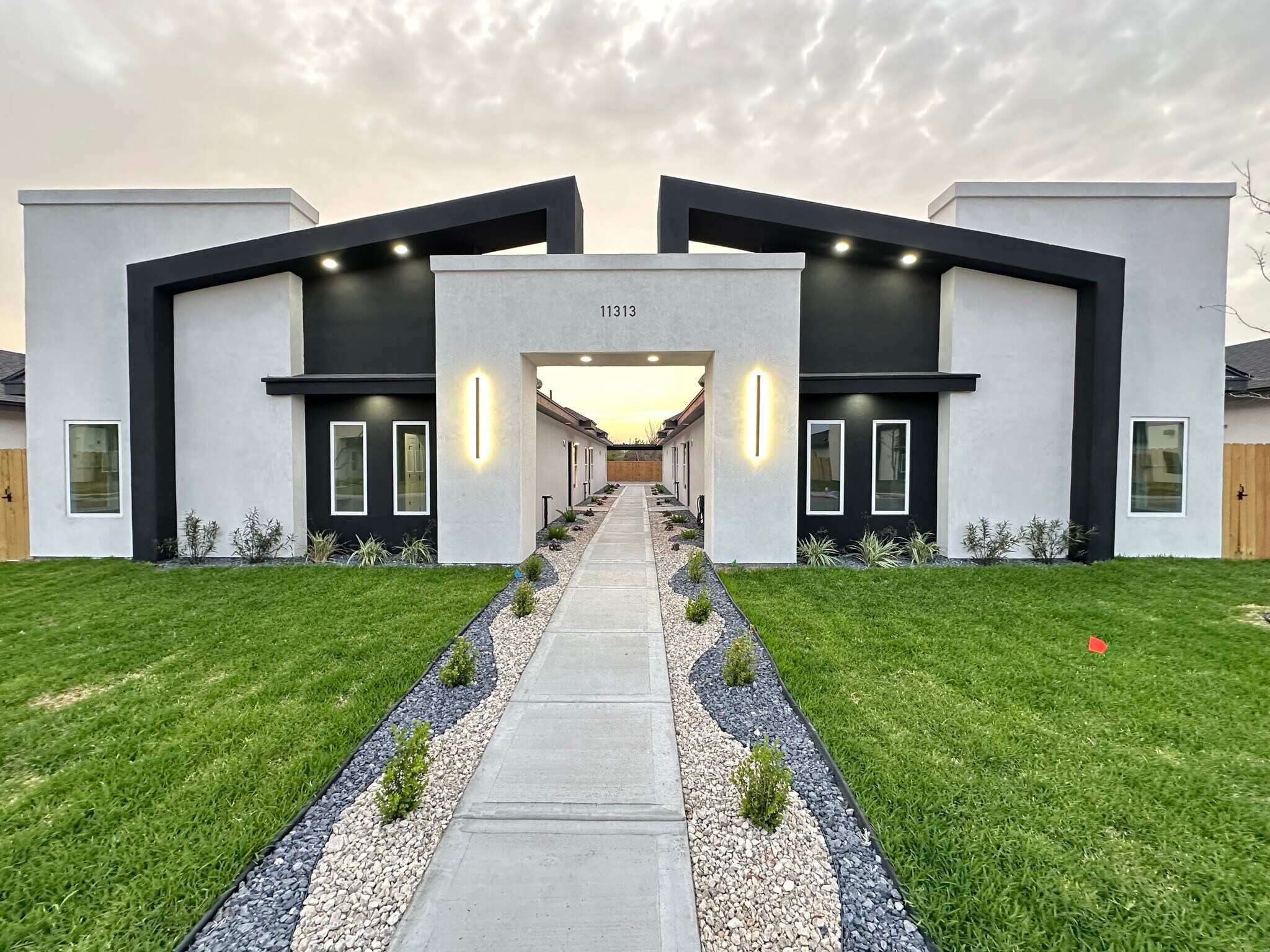 Building Photo - 11313 N 25th St