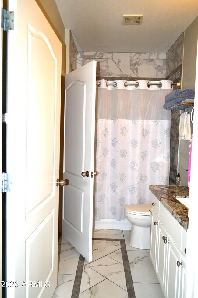 Building Photo - 1701 E Colter St