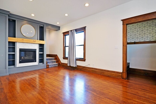 Building Photo - Beautiful 4-Bedroom 2-Bathroom Home Available Now!