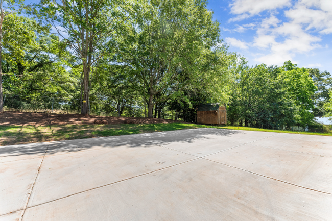 Building Photo - 5220 Chattahoochee St