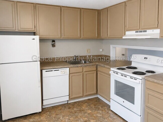 Building Photo - 2900 Eliot Cir